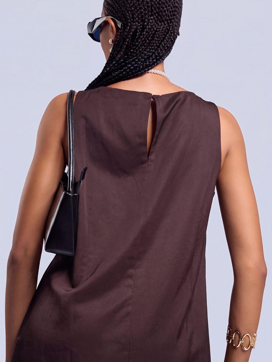Robe évasée sans manches